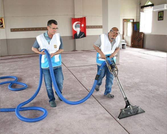 Büyükşehir, Kurban Bayramı öncesinde ibadethaneleri temizliyor
