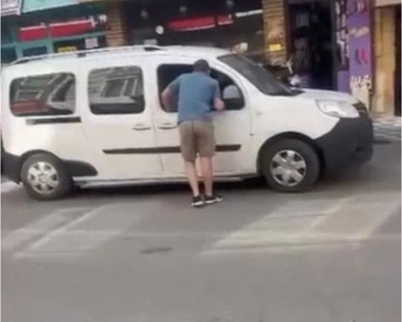 Kurbanlık danayı arka koltukta getirdi
