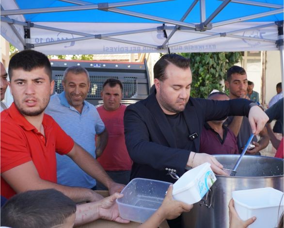 Büyükşehir; Macarlar ve Kabakdere’de aşure hayrı düzenledi