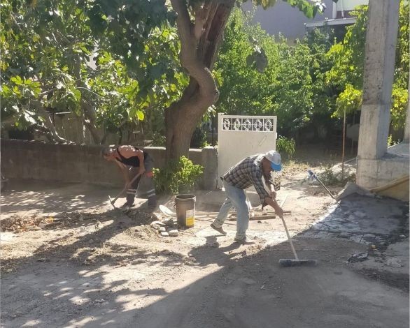 Bigadiç'te Yol Onarım Çalışmaları Sürüyor