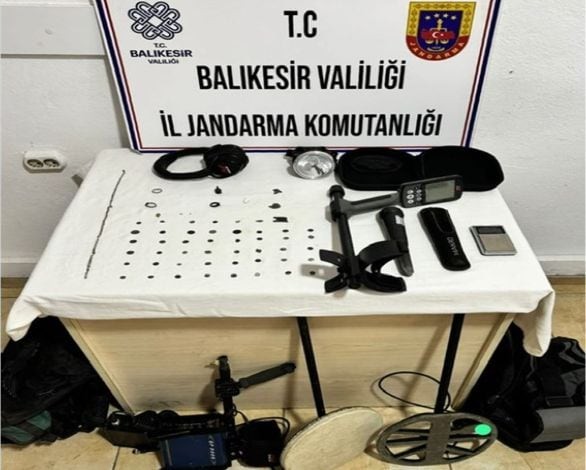 Balıkesir'de Kaçak Kazı Operasyonu: 7 Kişi Yakalandı