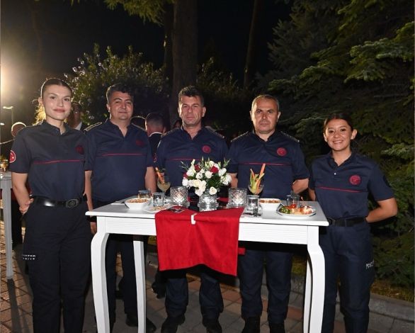 Balıkesir İtfaiyesi, Zafer Bayramı Resepsiyonuna Katıldı
