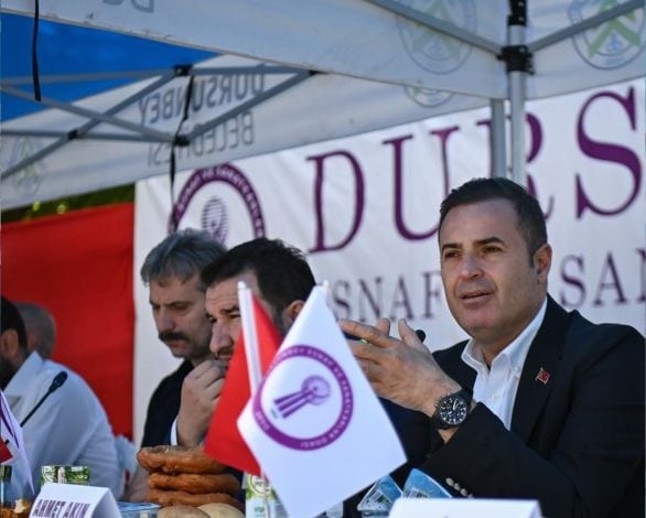 Başkan Akın, Dursunbeyli esnafın taleplerini dinledi
