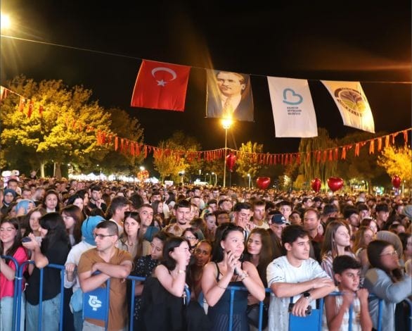 Gönen'de Tuğba Yurt Rüzgarı