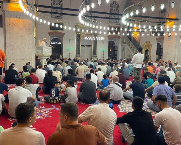 Balıkesir'de Mevlid Kandili İdrak Edildi
