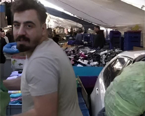 Pazar Yerinde Şaşkınlık! Otomobil Tezgaha Dönüştü!