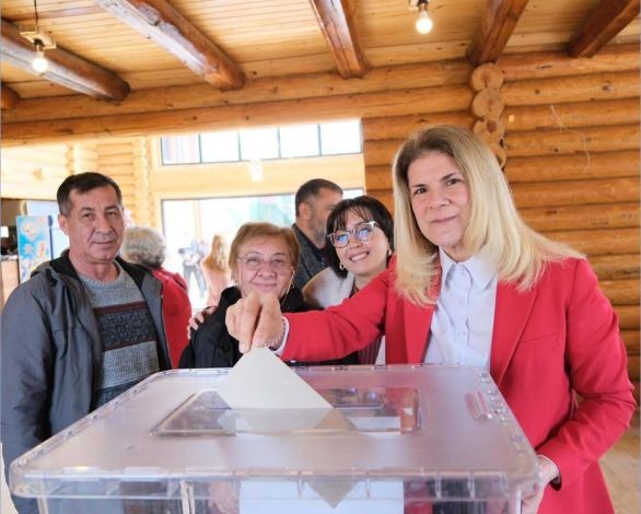 Özlem Ural “Ölmeyi Gösterip Sıtmaya Razı Etmek; Razı Değiliz”
