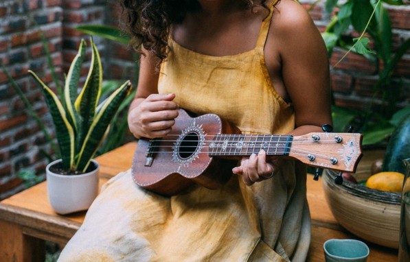 Ukulele Öğrenin
