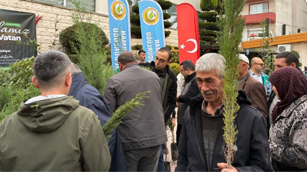 Bigadiç'te Fidanlar Sahiplenildi