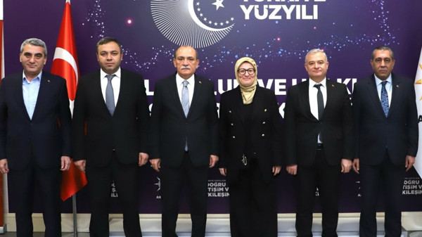 AK Parti Genel Merkezi’nde Büro Memur-Sen Heyeti Ziyareti