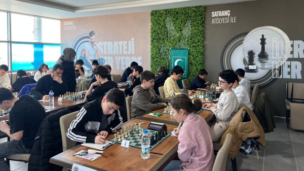 Balıkesir’de 7’den 77’e Satranç Turnuvası