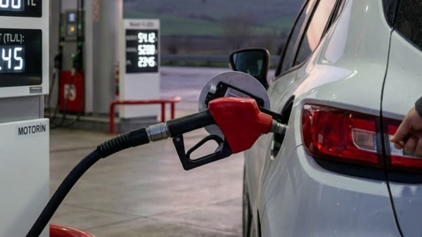 Benzin Ve Motorine Zam Bekleniyor: 27 Nisan’dan İtibaren Olacak!