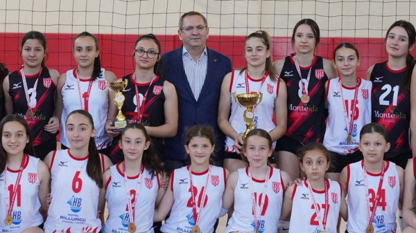 Ayvalıkgücü Belediyespor’dan Büyük Başarı