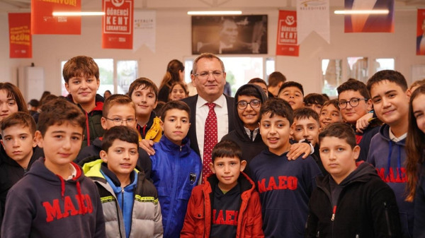 Ayvalık’ta Öğrencilere 30 TL’ye Yemek İmkanı