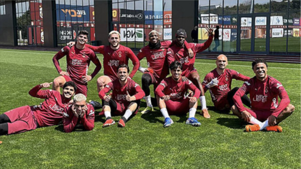 Galatasaray 24 Nisan’da Fenerbahçe Derbisi İçin Taktik Antrenman Yaptı