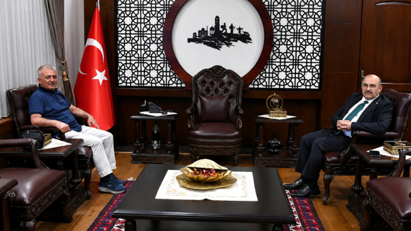 Balıkesir’de 2 Vali Buluştu