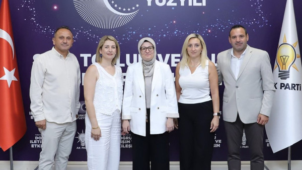 Belgin Uygur'dan Ankara'da Yoğun Ziyaret Trafiği
