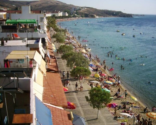  Avşa Adası'na Yerli Turist Akını Başladı