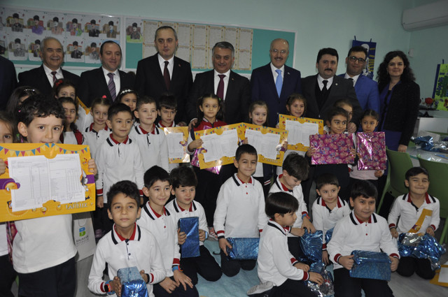 VALİ ‘‘ÇOCUKLARINIZI BAŞKALARIYLA KIYASLAMAYIN’’ - 2. resim