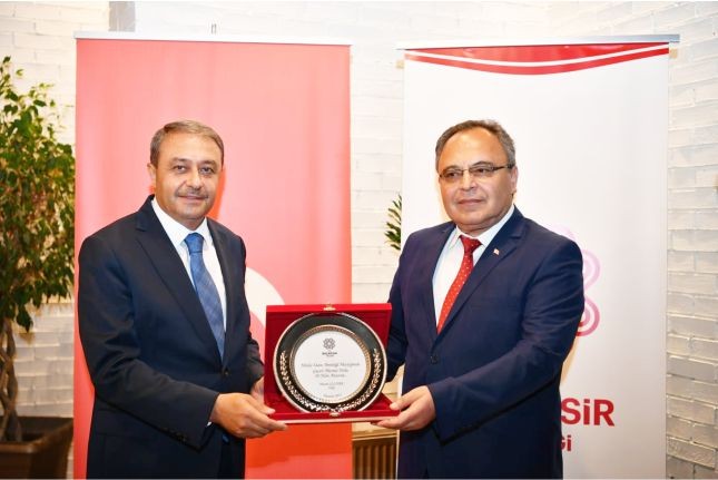 Vali Şıldak'tan Veda Yemeği