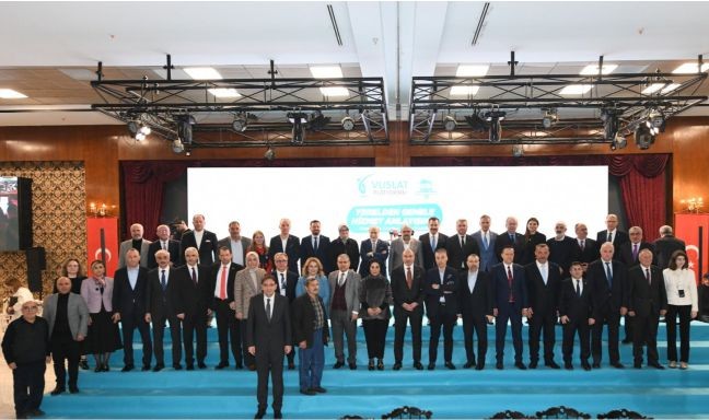 Vuslat Platformu Balıkesir’de ‘Yerelden Genele Hizmet Anlayışımız’ konferansı programı düzenledi