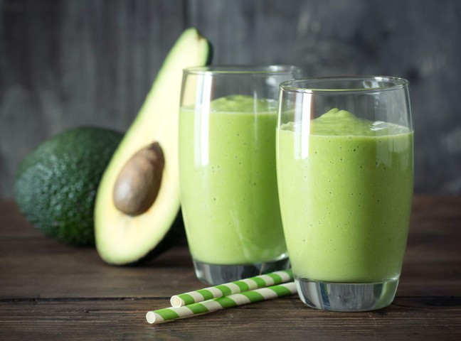 AVOKADOLU SMOOTHIE TARİFİ