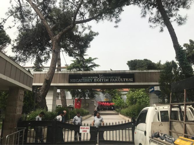 Balıkesir'de Üniversite Okuyan Gençlerin Gündemi: İhtiyaçlar ve Seslenişler