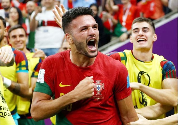 Galatasaray, Raphael Guerreiro ile ilgileniyor