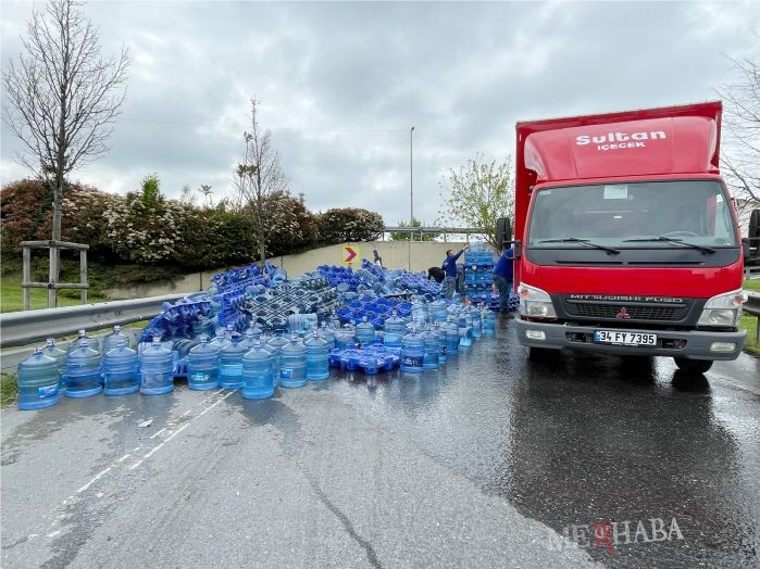 Tır'ın Dorse Kapağı Açıldı