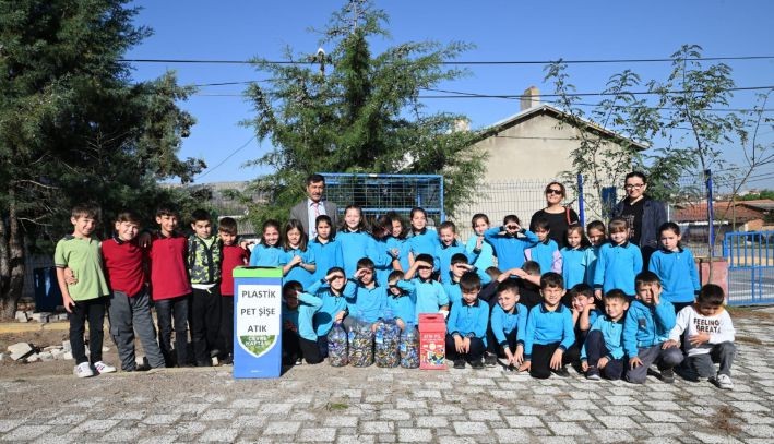 KARESİ’DE BİNLERCE TON ATIK EKONOMİYE KAZANDIRILDI