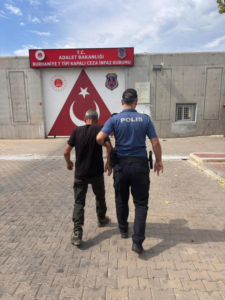 2 Ayrı Yakalama Emri Verilmiş! Firari Suçlu Balıkesir'de Bulundu - 1. resim