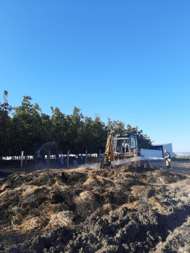 Gönen’de Saman Balyalarında Yangın Paniği! - 1. resim