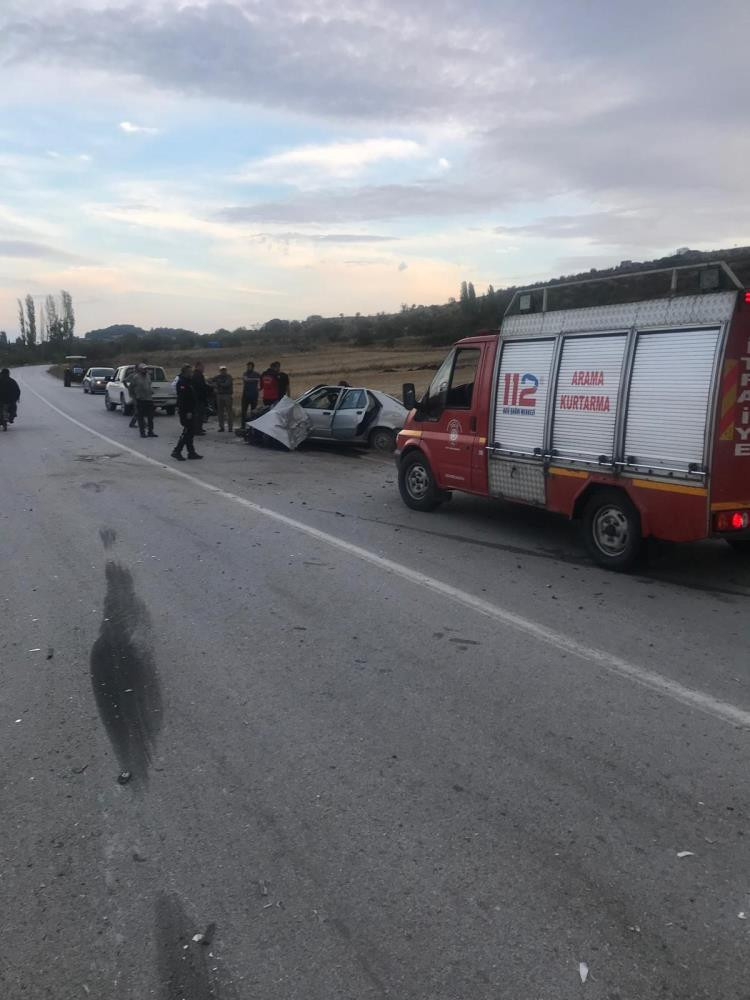 Balıkesir'de Kaza: Dakikalarca Kurtarılmayı Bekledi