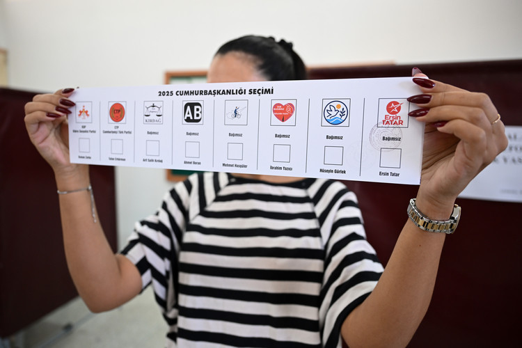 KKTC’de halk cumhurbaşkanı seçimi için sandık başında - 4. resim