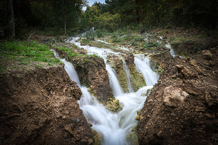 Balıkesir'de 20 yıl önce kuruyan pınar depremden sonra tekrar aktifleşti - 1. resim