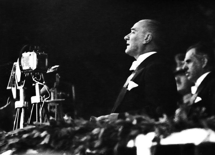 Cumhuriyet'in mimarı Atatürk'ün ebediyete intikalinin üzerinden 87 yıl geçti - Resim: 11