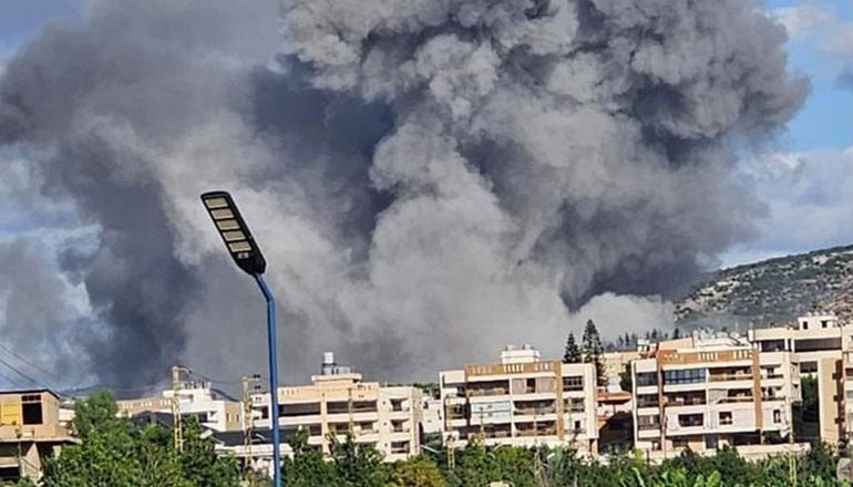 Savaş başladı! İsrail, Lübnan'ı vurdu
