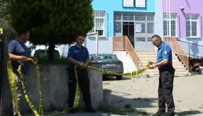 Okul Bahçesinde Acı Ölüm