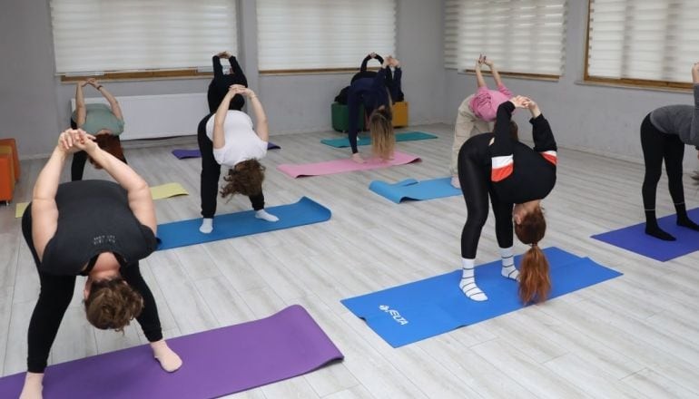 Edremit’te Ücretsiz Yoga Kursuna Yoğun İlgi