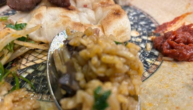 İçli Pilav Tarifi: Bir Tabak Duygu ve Lezzet