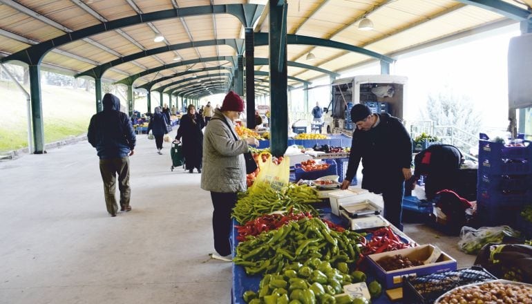 Perşembe Pazarında Ateşten Fiyatlar Müşteri Eritiyor