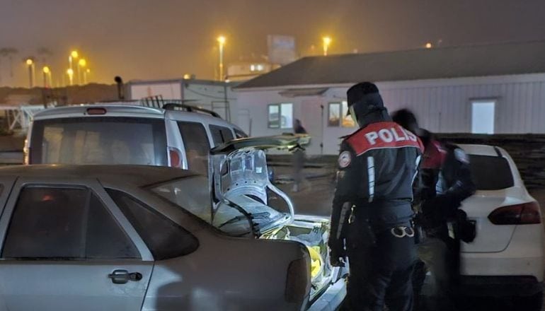94 Ekip Aranan Şahısları Bulmak İçin Sokak Sokak Gezdi!
