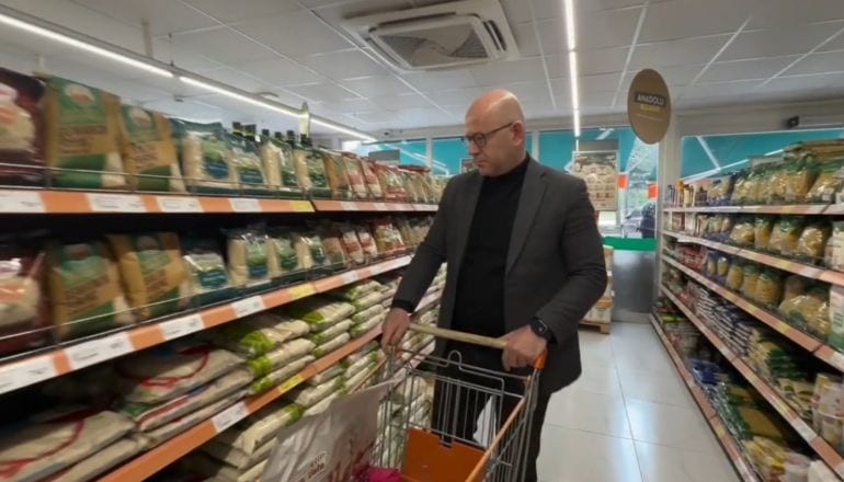 Milletvekili Sarı’dan Ramazan Alışverişi Hesabı