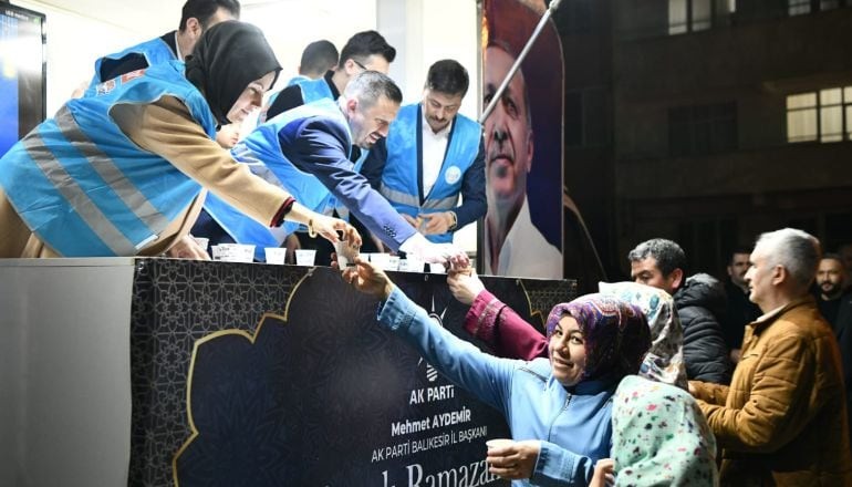 AK Parti Balıkesir’den 8 Mart’ta Anlamlı Ziyaretler