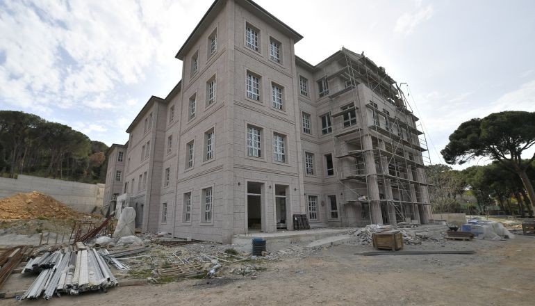 Vali Ustaoğlu, Ayvalık Yeni Hükümet Konağını İnceledi