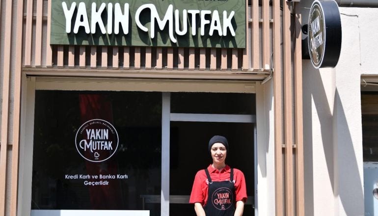 Yakın Mutfak’ta 3 çeşit yemek 30 TL