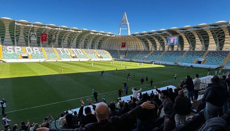 1966 Edremitspor'dan Nefes Kesen 3 Puan