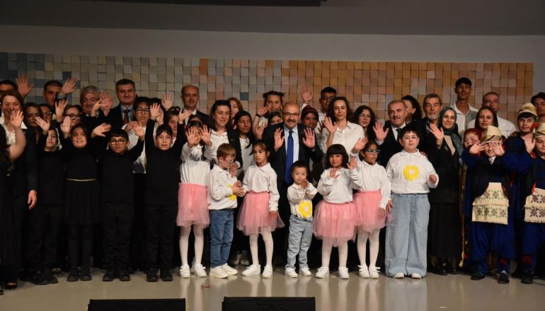 Balıkesir’de Kalplere Dokunan Program
