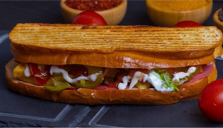 Balıkesir'de Tostçular Çarşısı'nı Görmeden Gitmeyin!