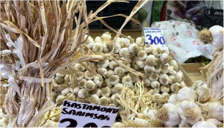 Balıkesir’de Pazar Pazarında İlginç Durum!